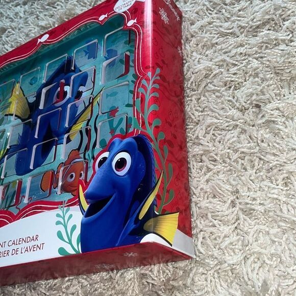 NIB Disney Kurt S. Adler Finding Dori 9.5” Tabletop Advent Calendar Christmas - Picture 8 of 9